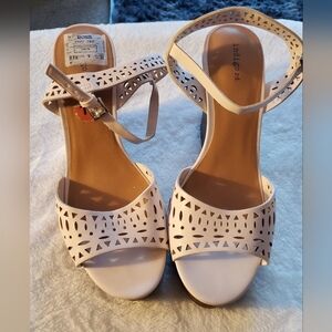 Indigo Women's White Sandals